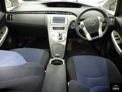 2012 Toyota Prius - Thumbnail