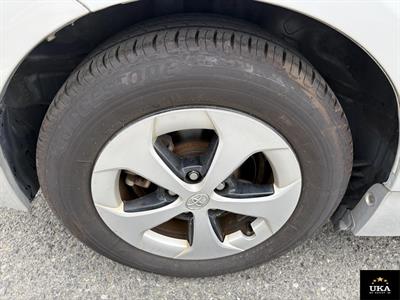 2012 Toyota Prius - Thumbnail