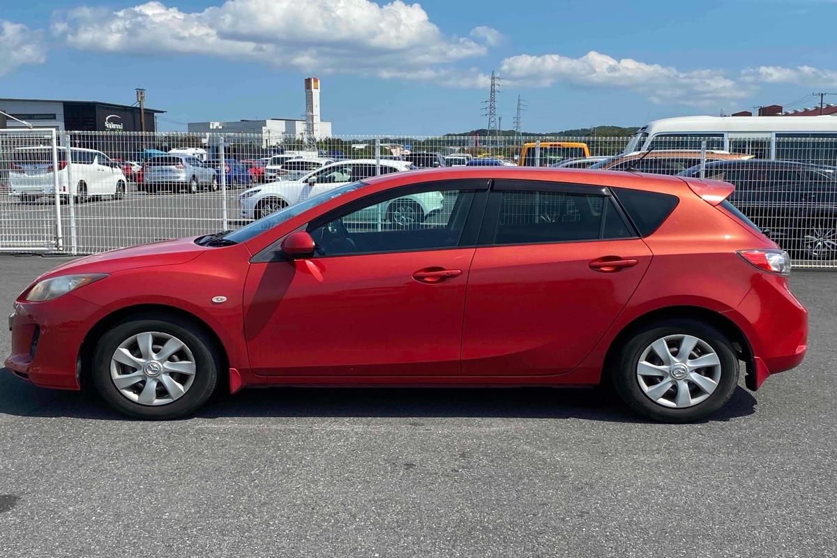 2013 Mazda Axela