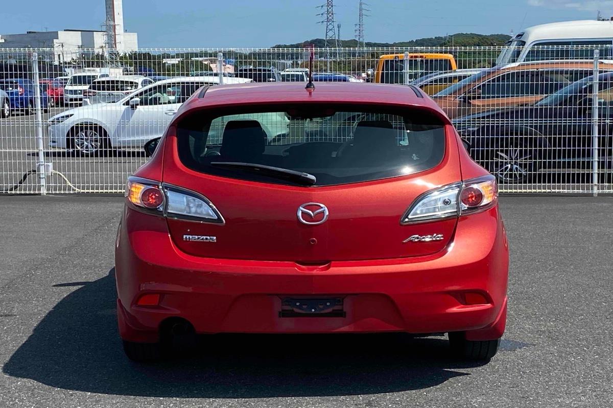2013 Mazda Axela
