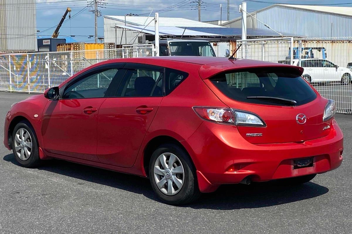 2013 Mazda Axela