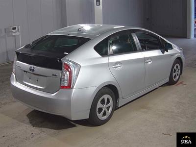 2012 Toyota Prius - Thumbnail