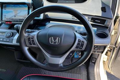 2013 Honda Freed - Thumbnail
