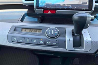 2013 Honda Freed - Thumbnail