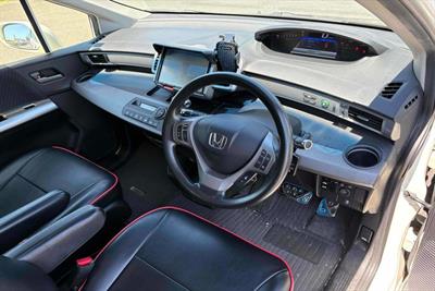 2013 Honda Freed - Thumbnail