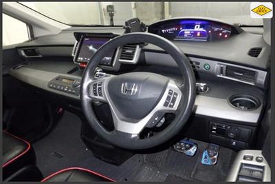 2013 Honda Freed - Thumbnail