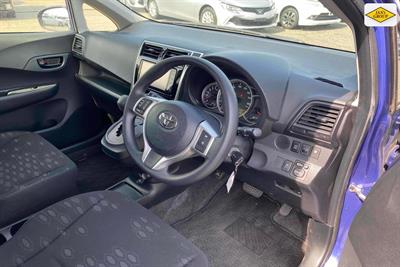 2015 Toyota Ractis - Thumbnail