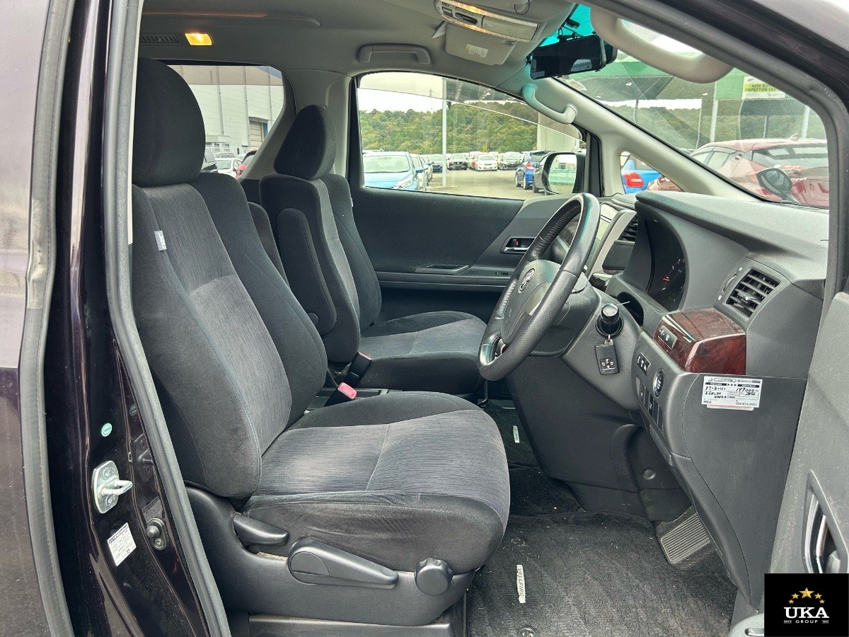2013 Toyota Vellfire
