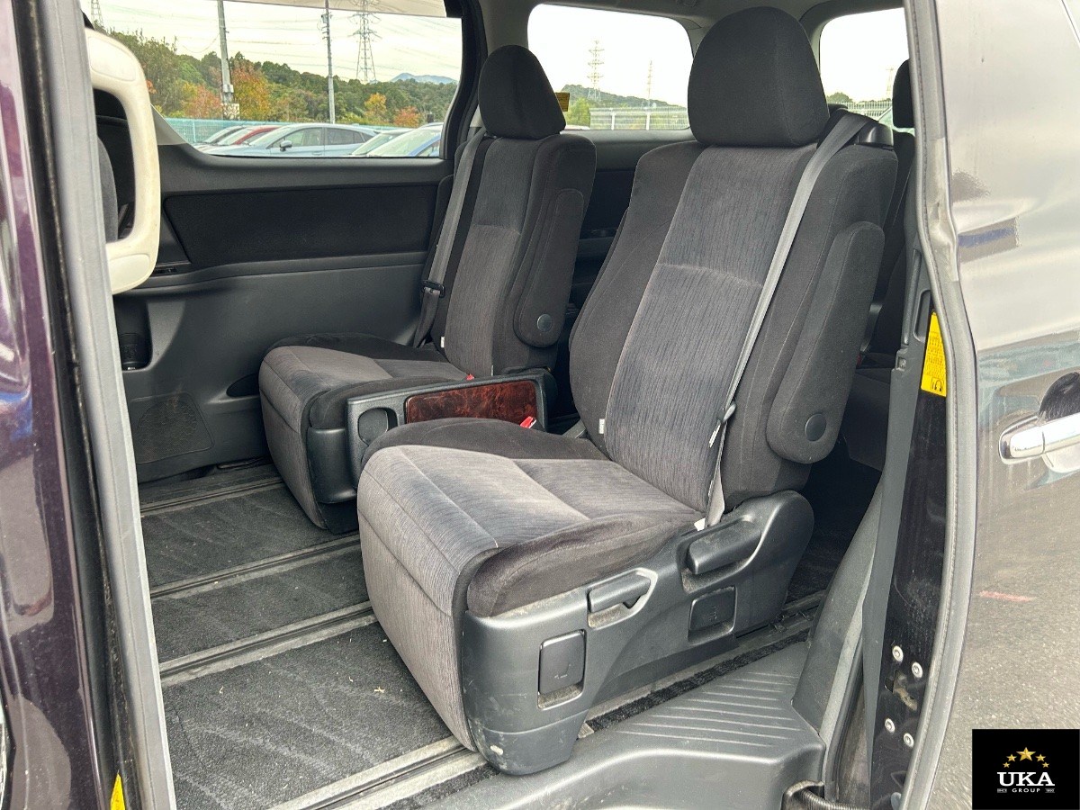 2013 Toyota Vellfire