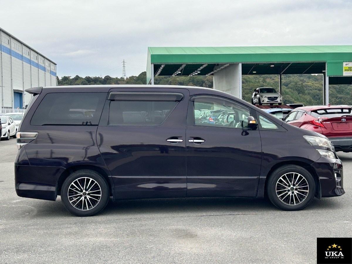 2013 Toyota Vellfire
