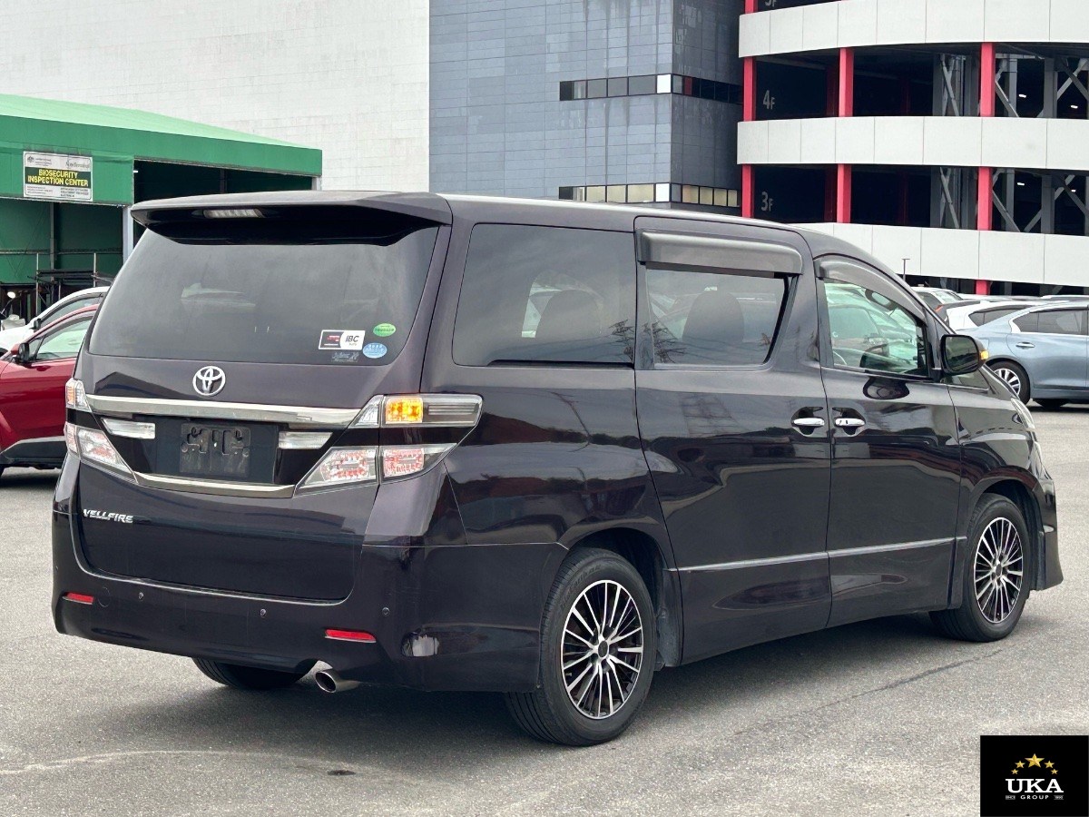 2013 Toyota Vellfire