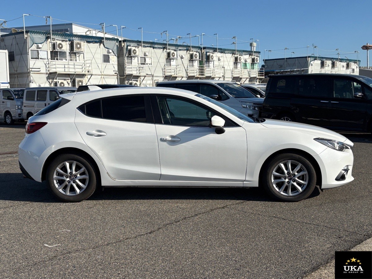 2013 Mazda Axela