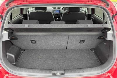 2016 Suzuki Swift - Thumbnail