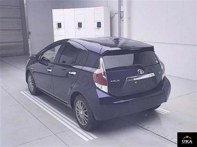 2017 Toyota Aqua - Thumbnail