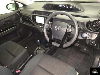 2017 Toyota Aqua - Thumbnail