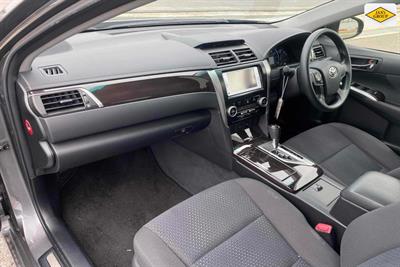 2013 Toyota Camry - Thumbnail