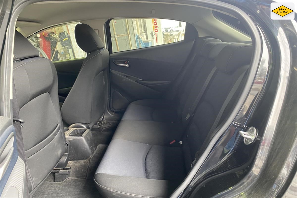 2014 Mazda Demio