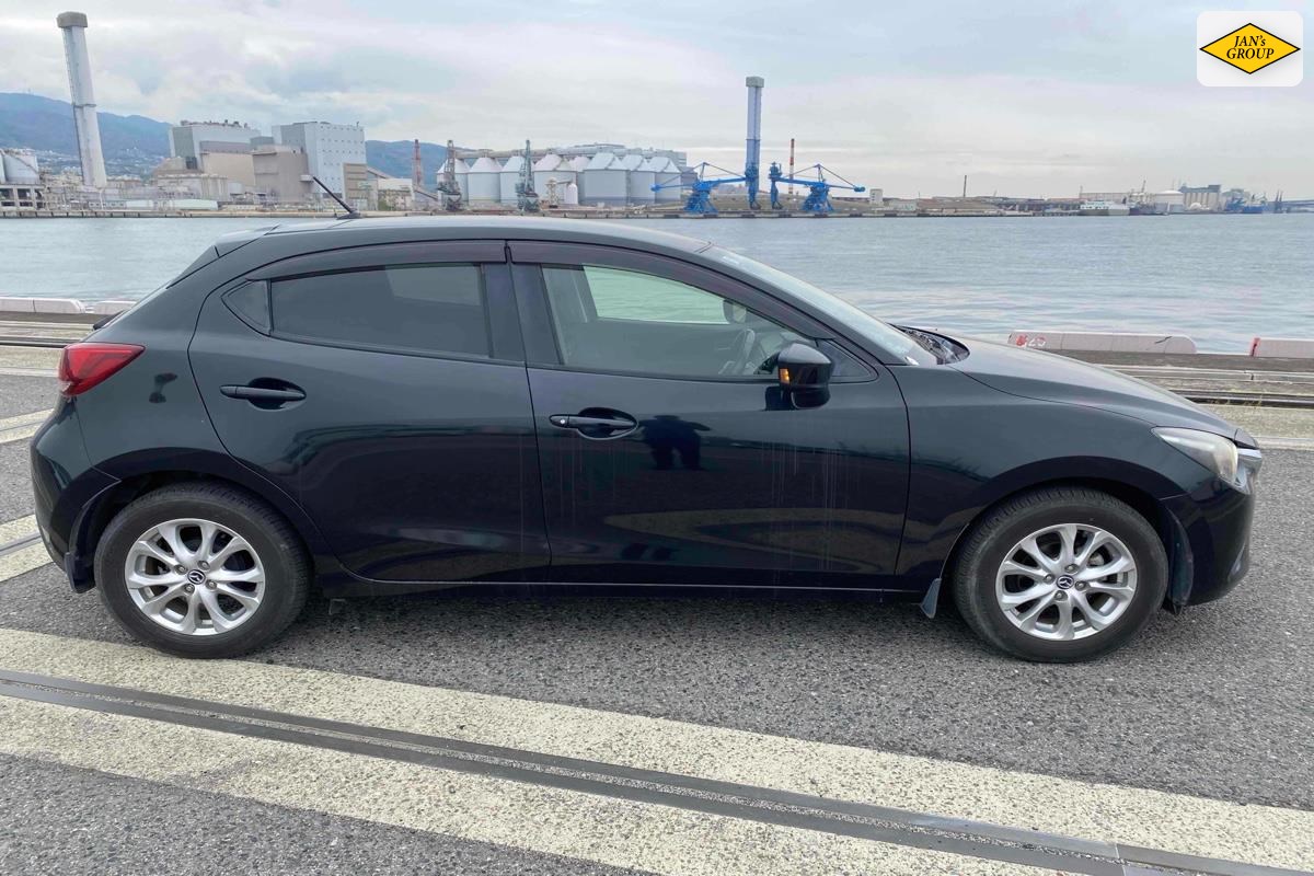 2014 Mazda Demio