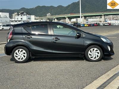 2015 Toyota Aqua - Thumbnail