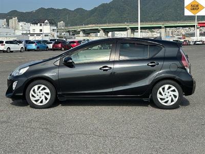 2015 Toyota Aqua - Thumbnail