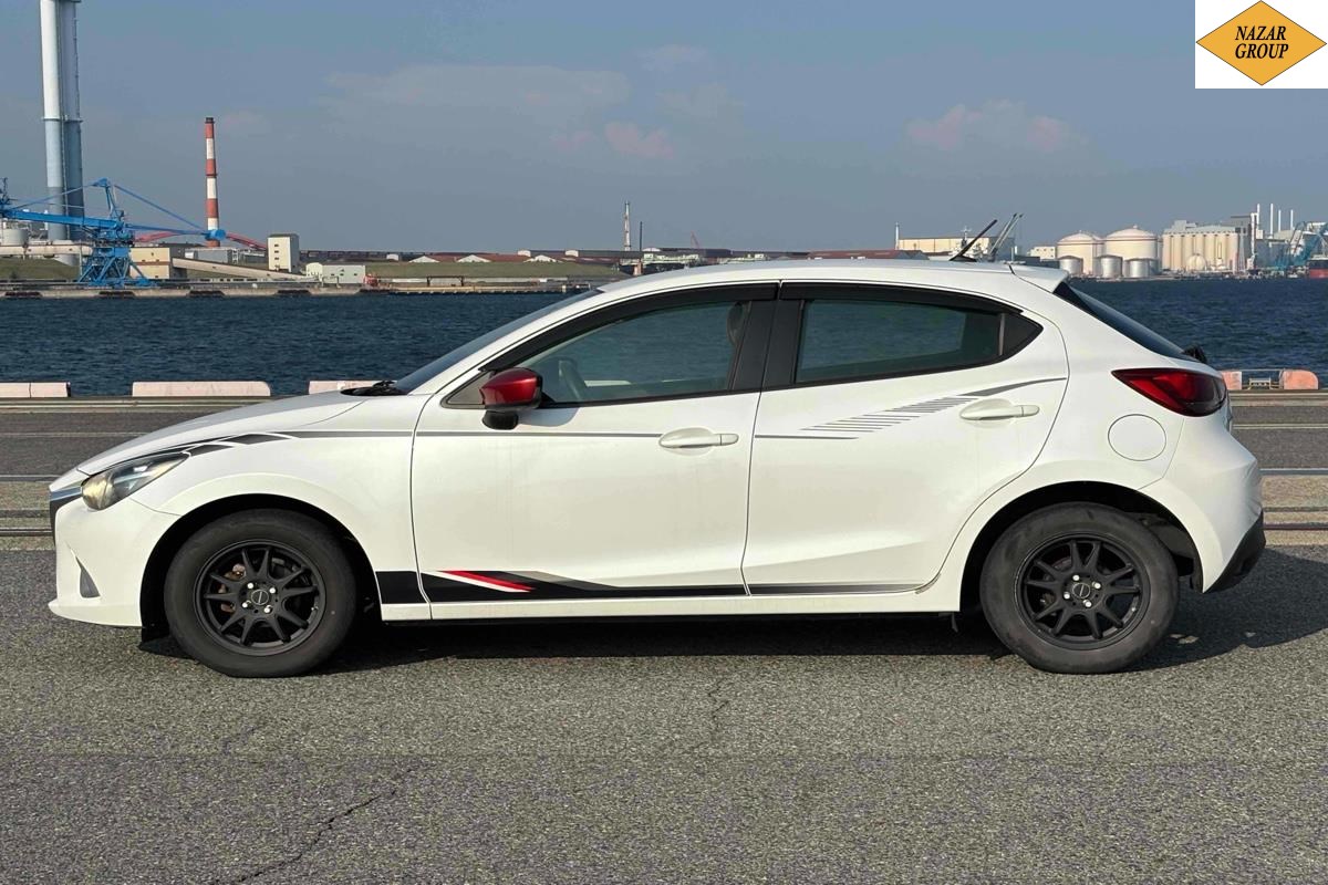 2015 Mazda Demio