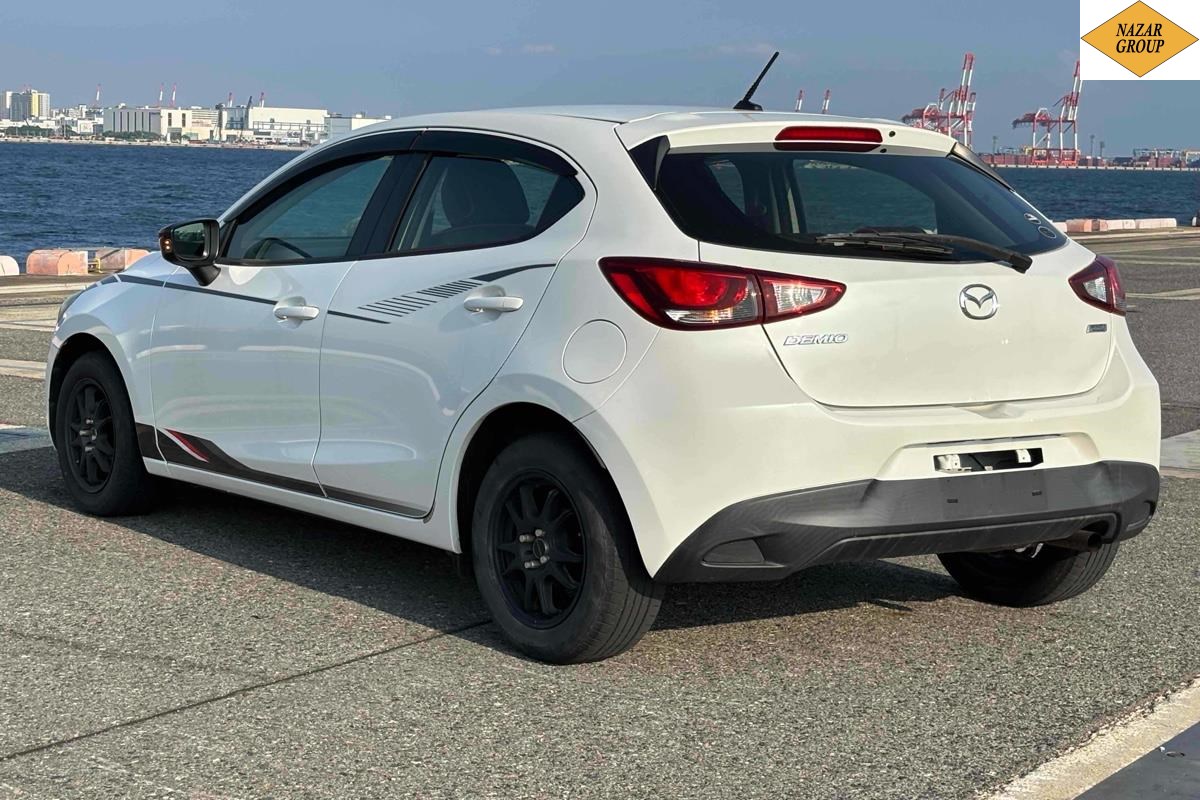 2015 Mazda Demio