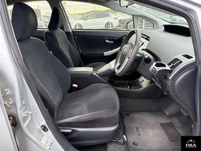 2012 Toyota Prius - Thumbnail