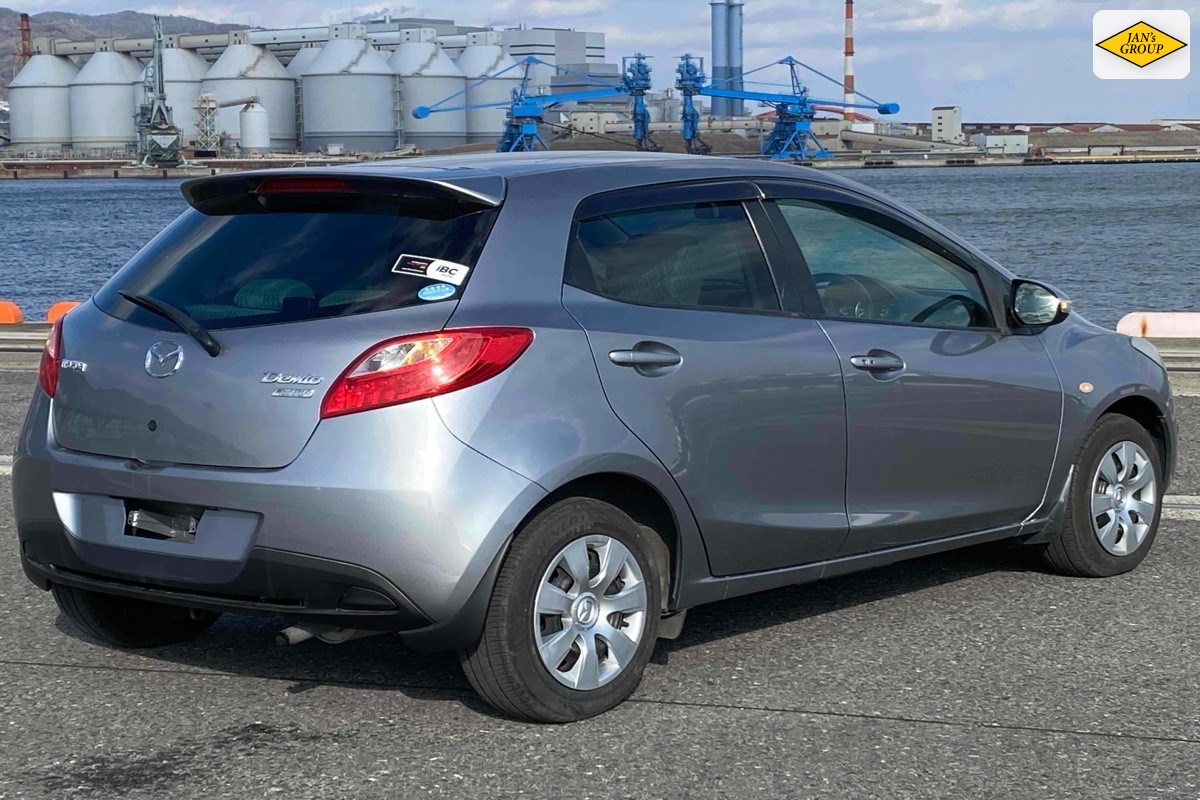 2014 Mazda Demio