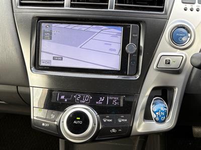 2012 Toyota Prius - Thumbnail