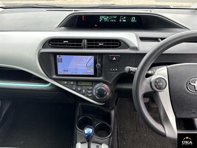 2013 Toyota Aqua - Thumbnail