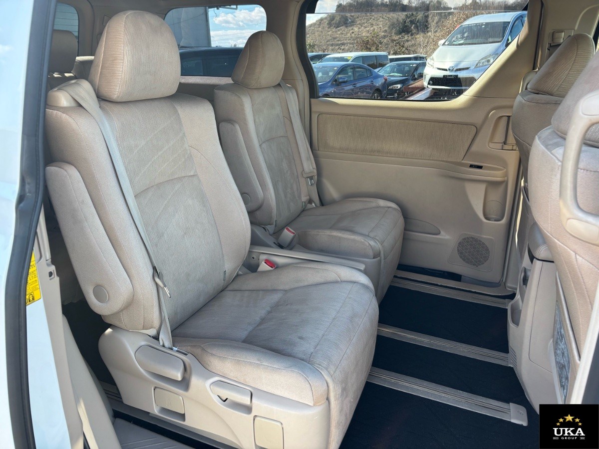 2014 Toyota Vellfire