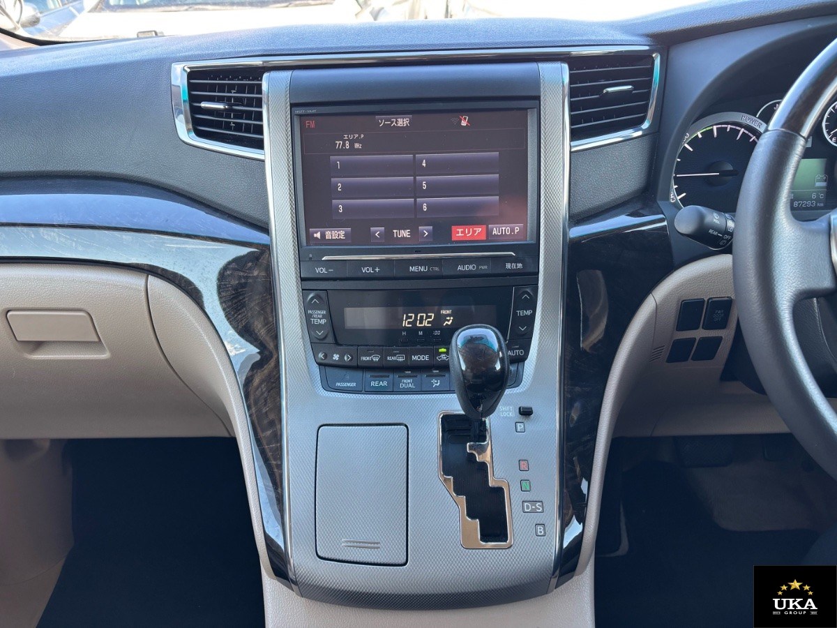 2014 Toyota Vellfire