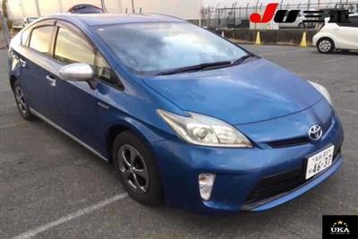 2013 Toyota Prius - Thumbnail