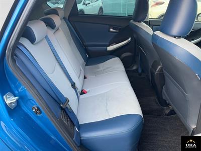 2013 Toyota Prius - Thumbnail