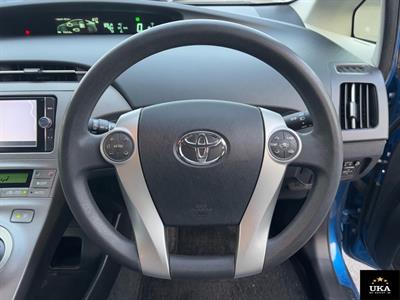 2013 Toyota Prius - Thumbnail