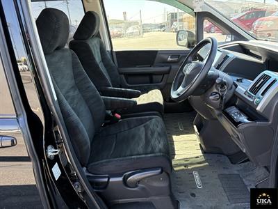 2014 Honda Stepwagon - Thumbnail