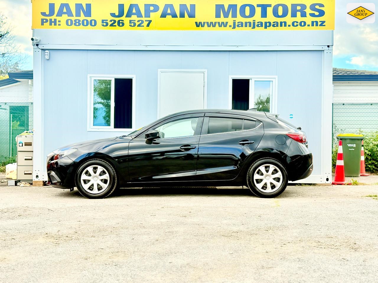 2016 Mazda Axela