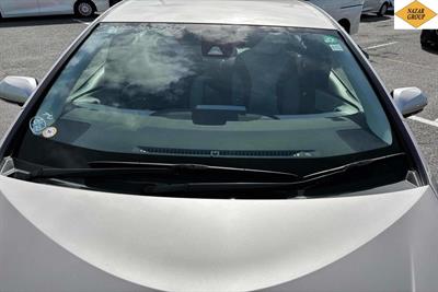2016 Toyota Prius - Thumbnail