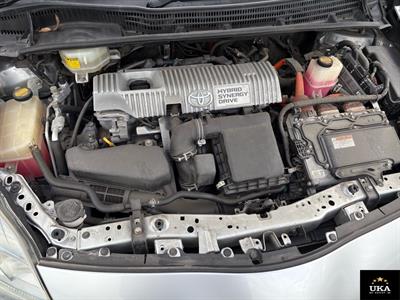 2013 Toyota Prius - Thumbnail