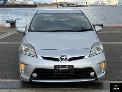 2013 Toyota Prius - Thumbnail