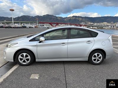 2013 Toyota Prius - Thumbnail