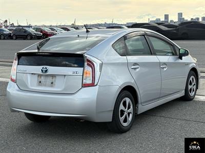 2013 Toyota Prius - Thumbnail
