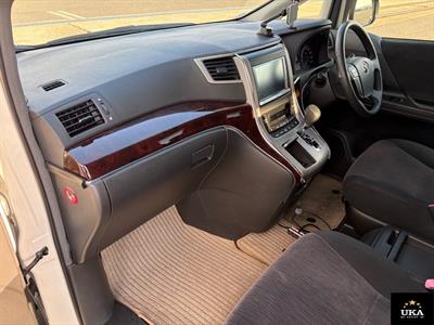 2012 Toyota Vellfire - Thumbnail