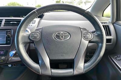 2014 Toyota Prius - Thumbnail