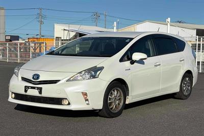2014 Toyota Prius - Thumbnail