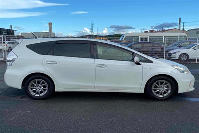 2014 Toyota Prius - Thumbnail