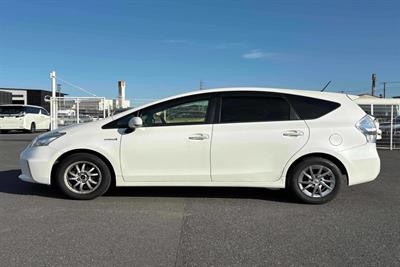 2014 Toyota Prius - Thumbnail