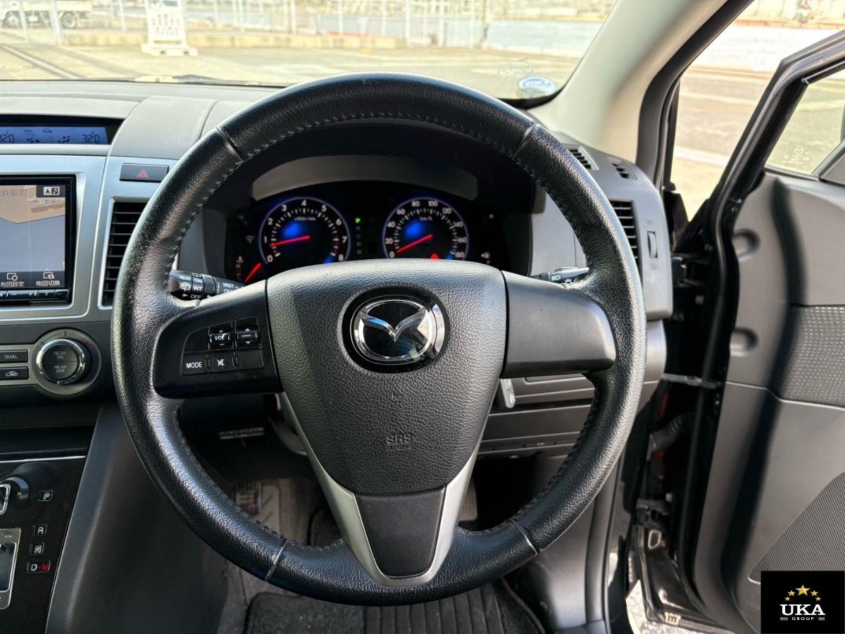 2016 Mazda MPV