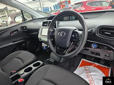 2019 Toyota Prius - Thumbnail