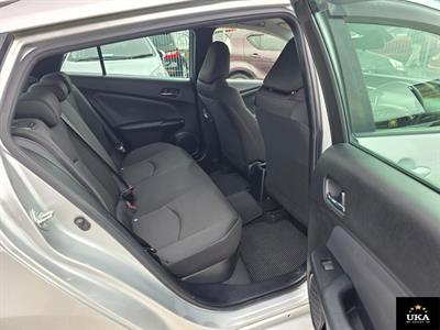 2019 Toyota Prius - Thumbnail